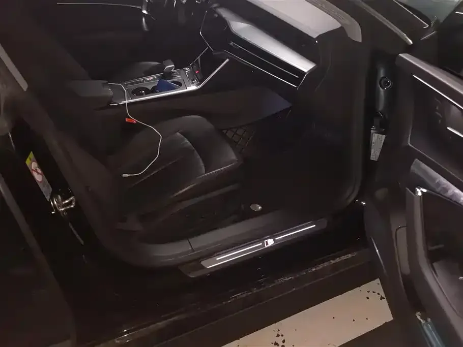 Audi A7 2021 из CN, фото 5
