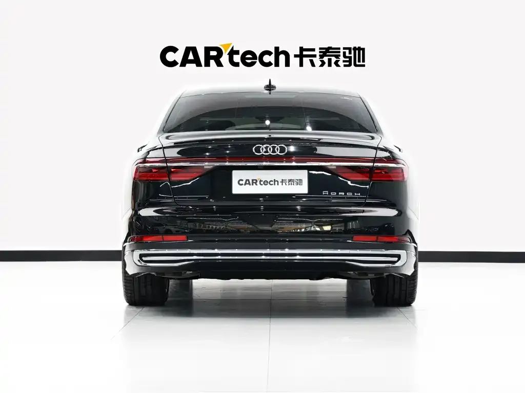 Audi A8 — фото 2