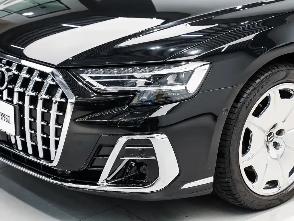 Audi A8 — фото 8