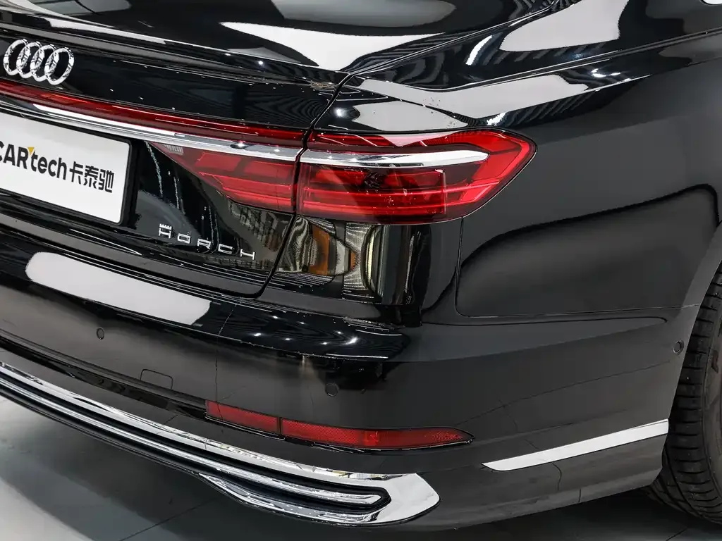 Audi A8 — фото 10
