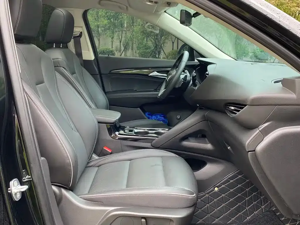 Buick Envision Plus — фото 3
