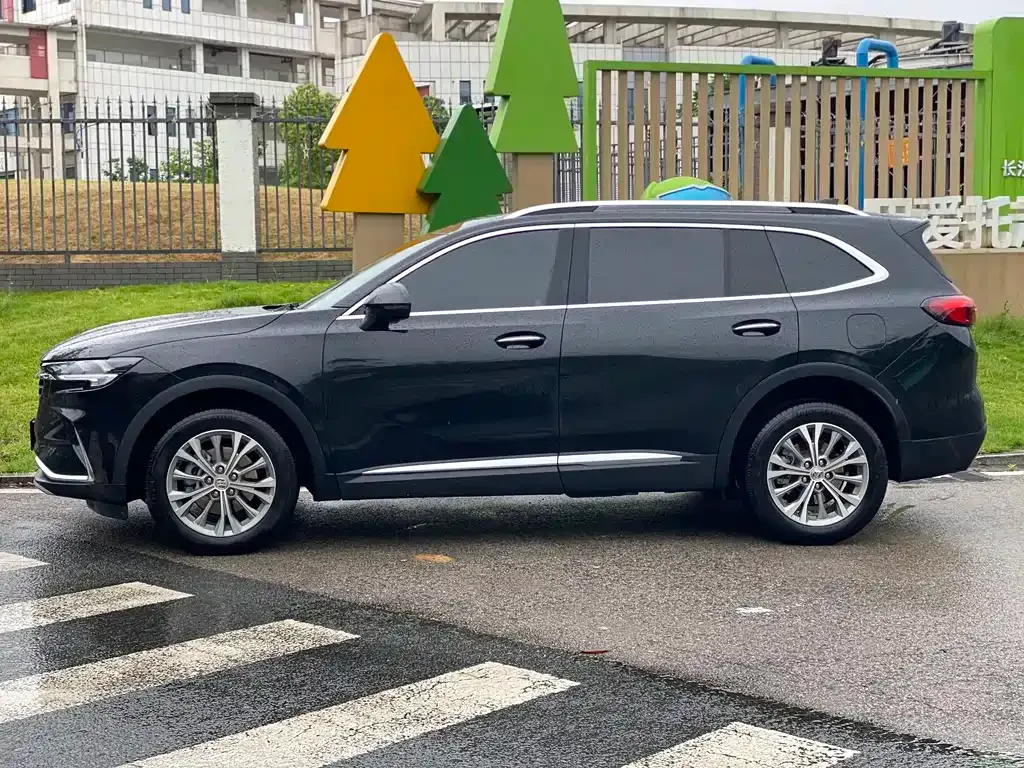 Buick Envision Plus — фото 9