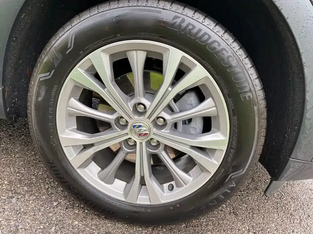 Buick Envision Plus — фото 10
