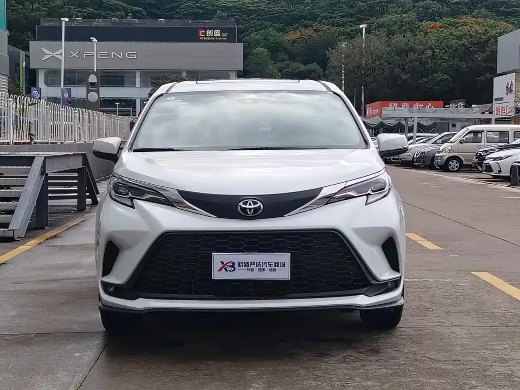 Toyota Granvia 2025 из CN, фото 4