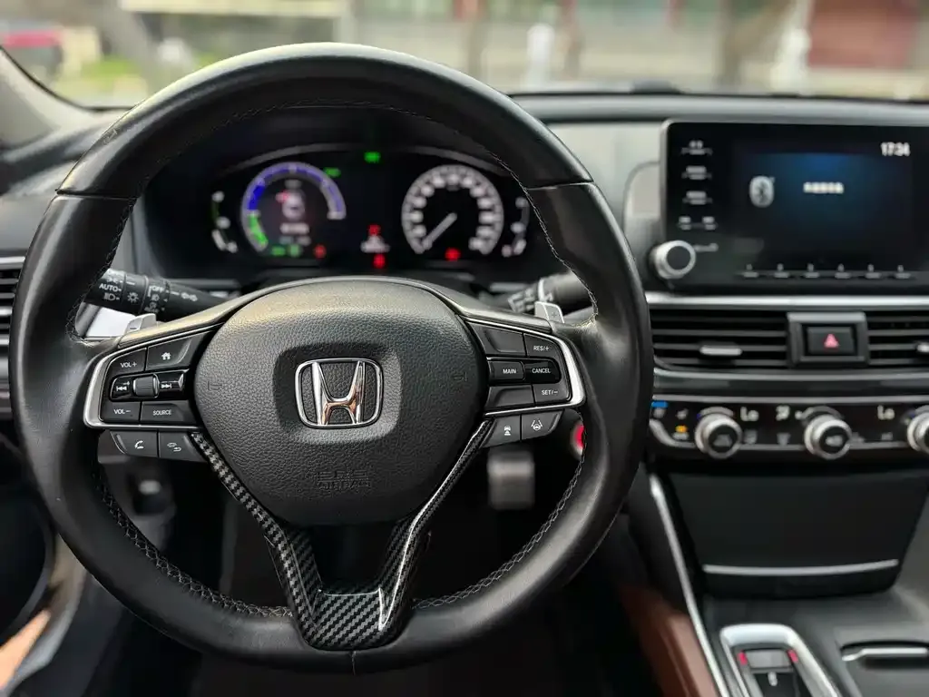 Honda Inspire — фото 7