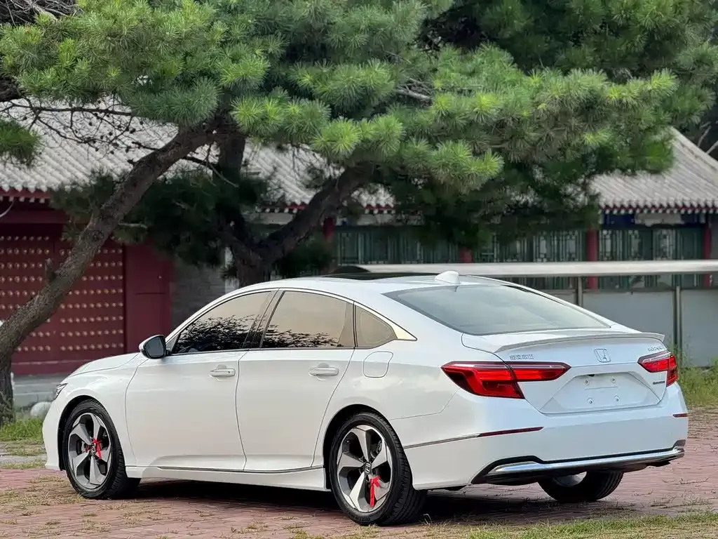 Honda Inspire — фото 8