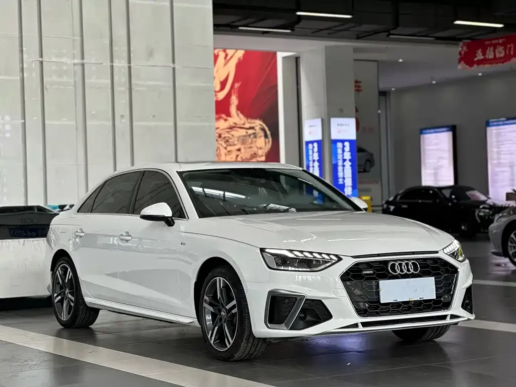 Audi A4L — фото 6