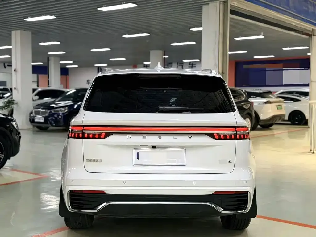 Geely Xingyue L — фото 6