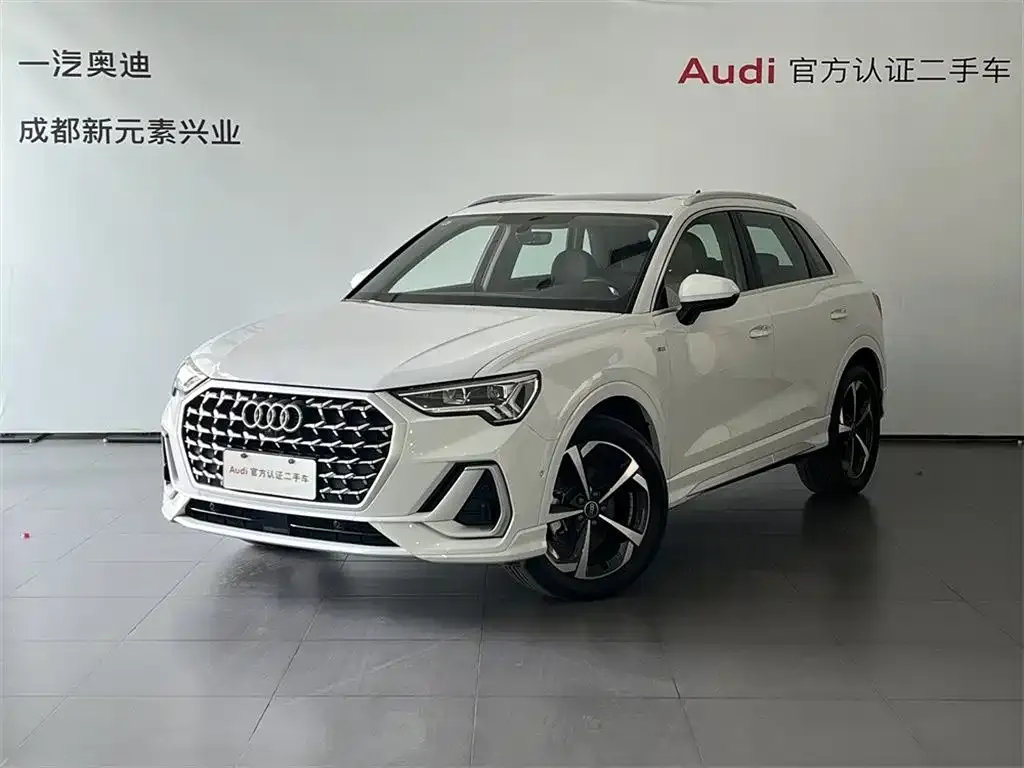 Audi Q3 — фото 1