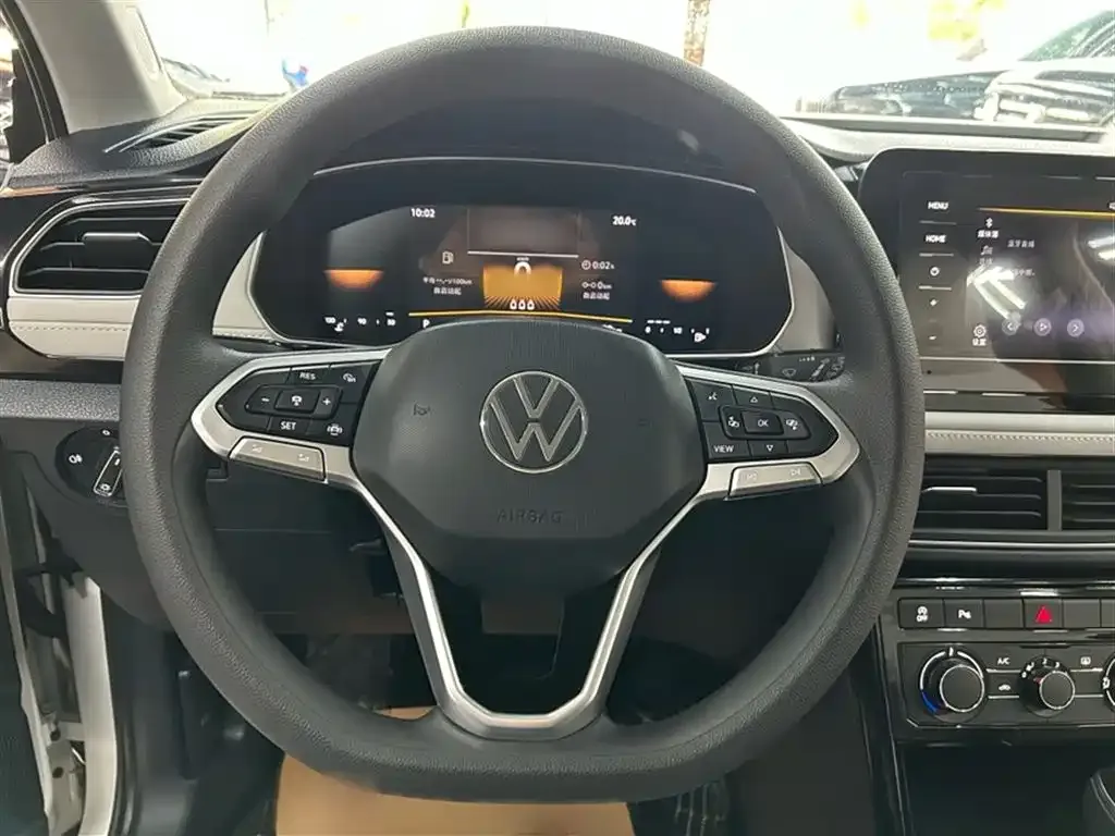 Volkswagen Tharu — фото 4