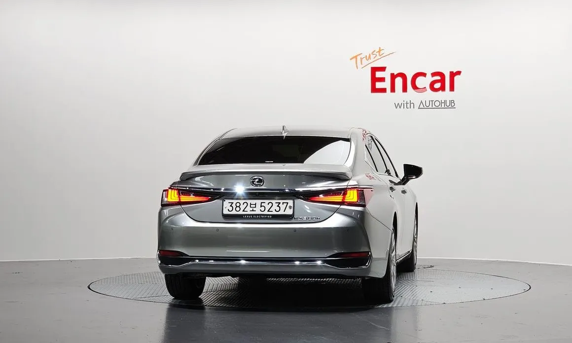 Lexus ES 2023 из KR, фото 2