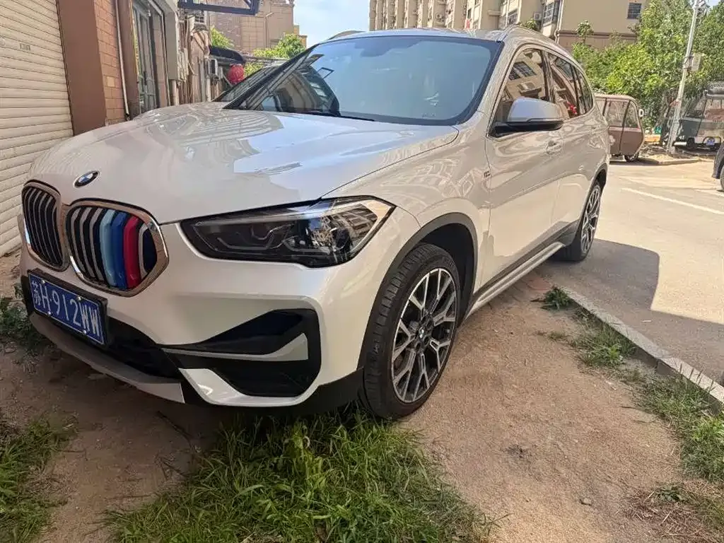 BMW X1 — фото 1