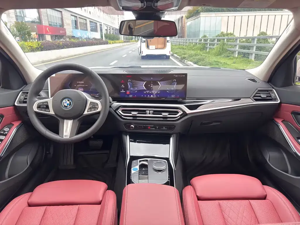 BMW i3 — фото 8
