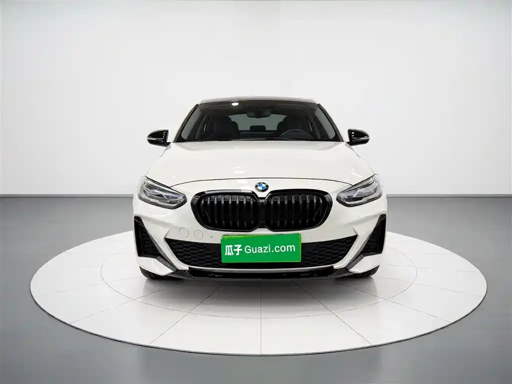 BMW 1 Series 2022 из CN, фото 2