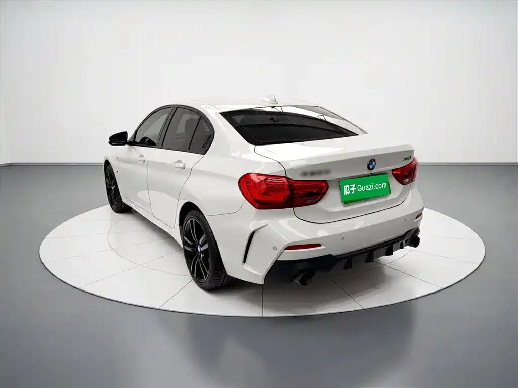 BMW 1 Series 2022 из CN, фото 3