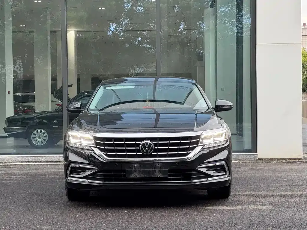 Volkswagen Passat — фото 4