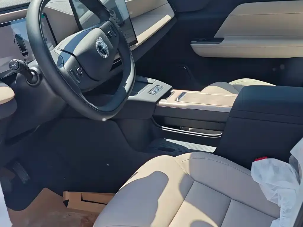 Volvo XC70 Plug-in Hybrid 2026 из CN, фото 2