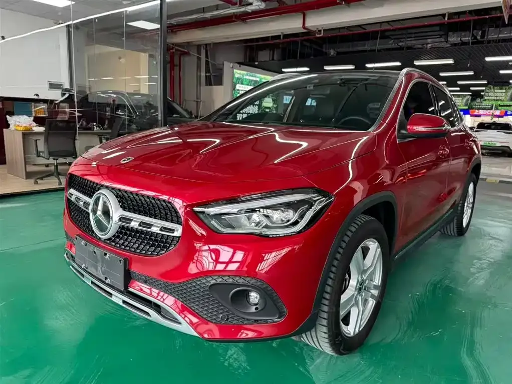 Mercedes-Benz GLA — фото 1