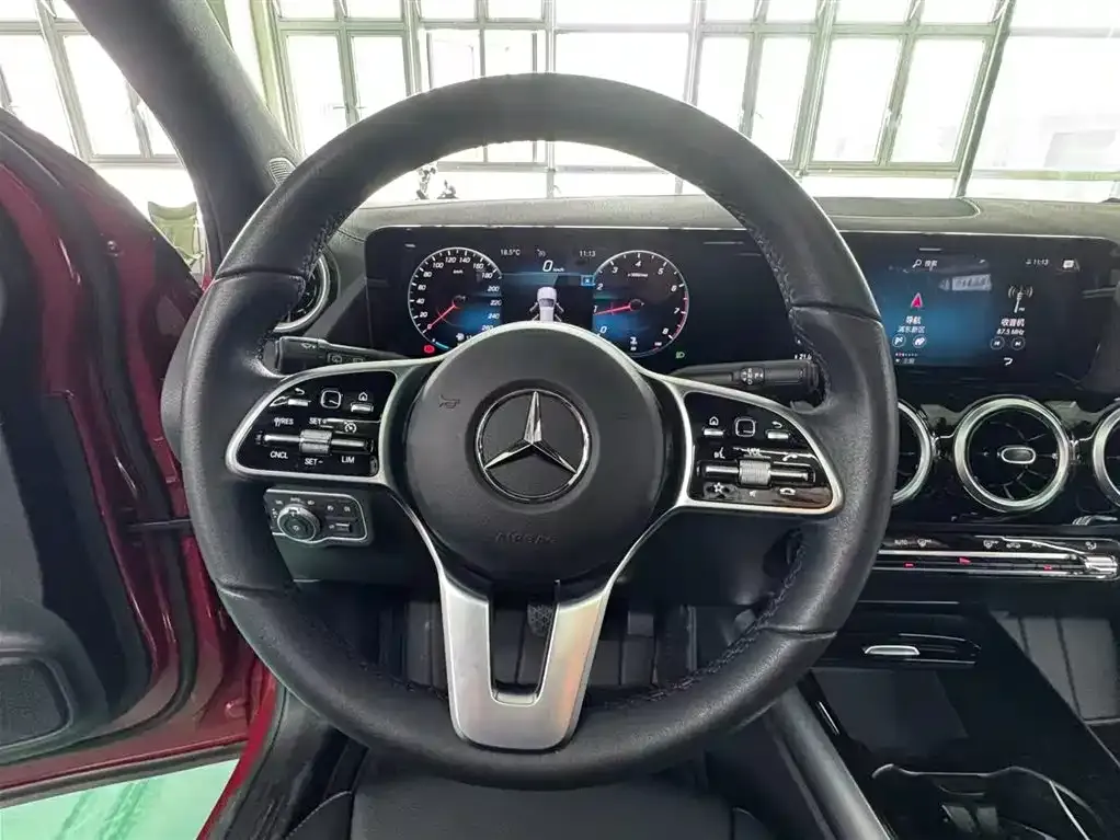 Mercedes-Benz GLA — фото 10