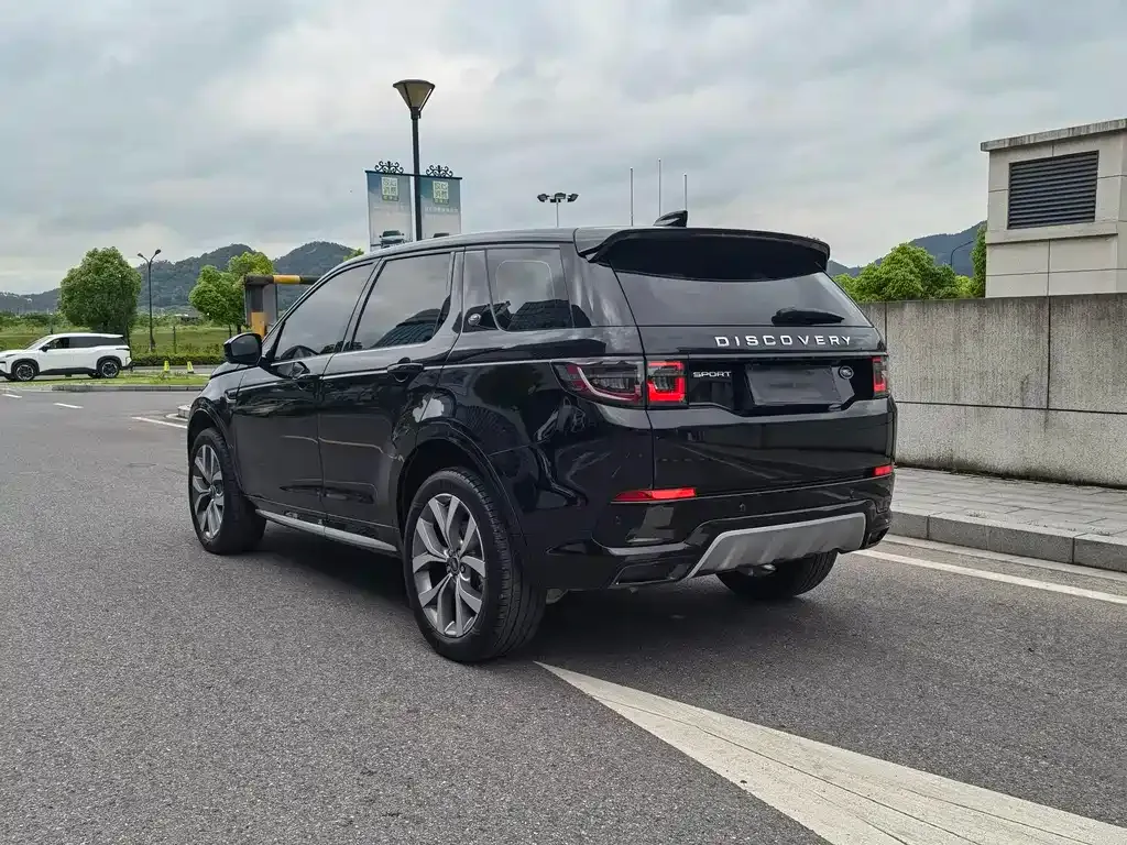 Land Rover Discovery Sport — фото 10