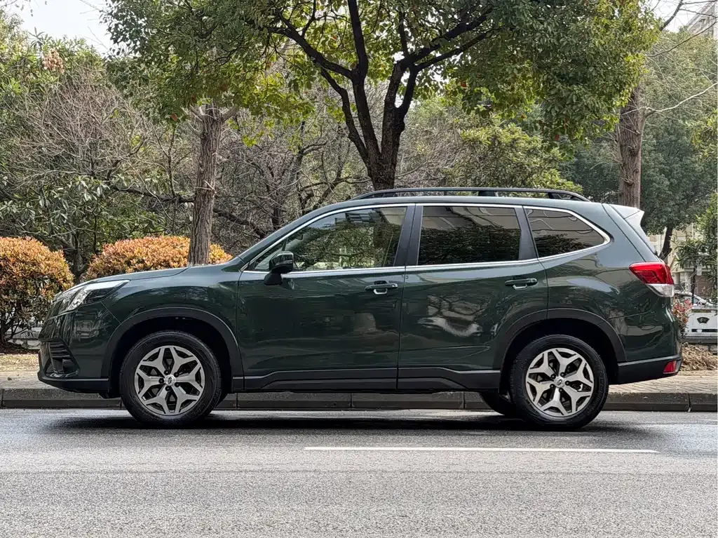 Subaru Forester — фото 9