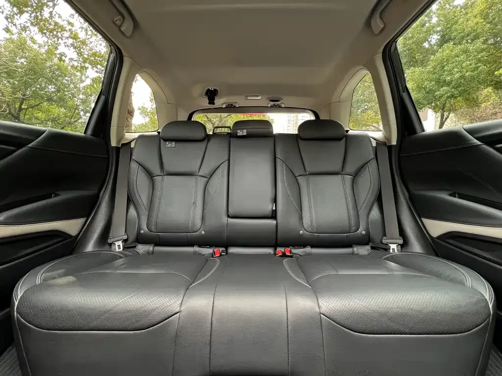Subaru Forester — фото 2