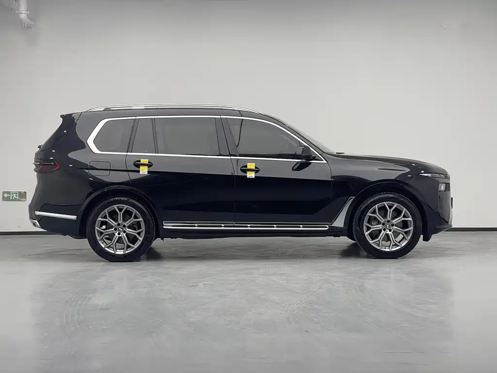BMW X7 — фото 2
