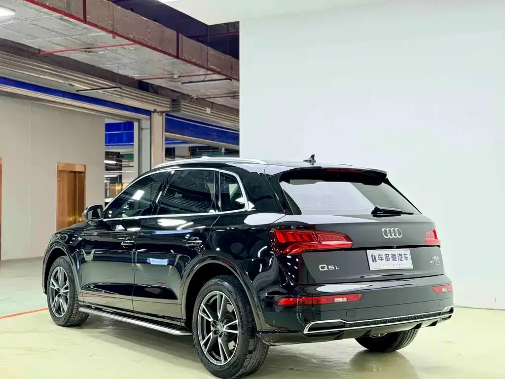 Audi Q5L 2021 из CN, фото 9