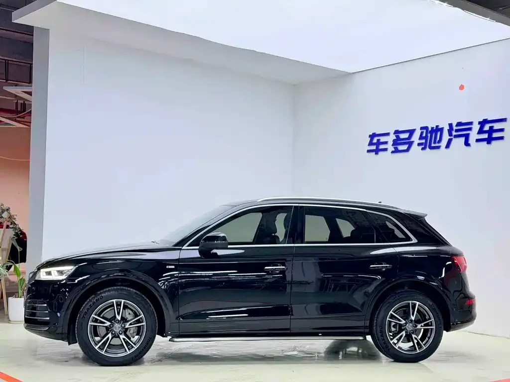 Audi Q5L 2021 из CN, фото 4