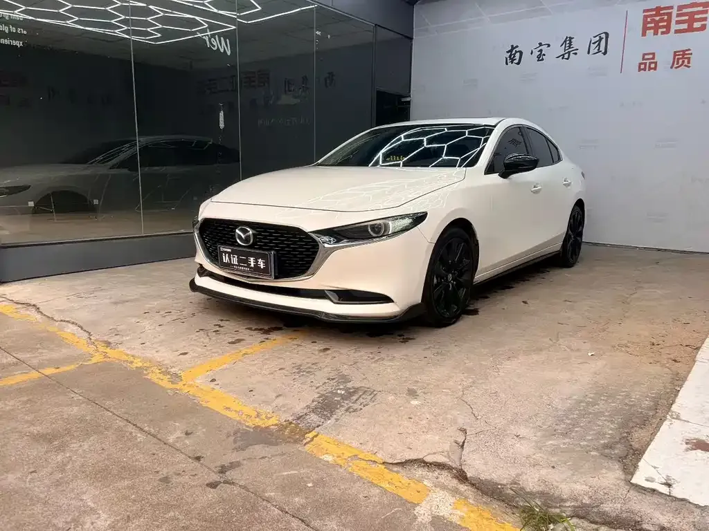 Mazda 3 Axela 2024 из CN, фото 1
