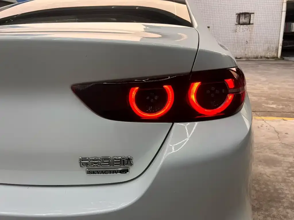 Mazda 3 Axela 2024 из CN, фото 2