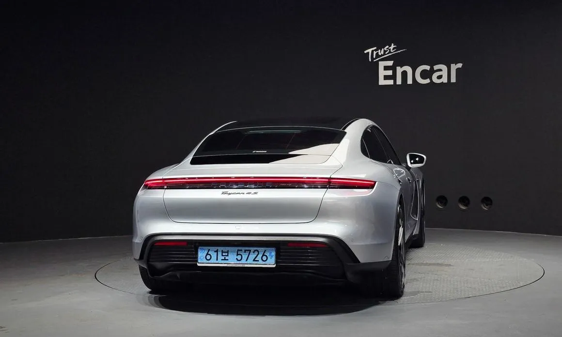 Porsche Taycan 2025 из KR, фото 4