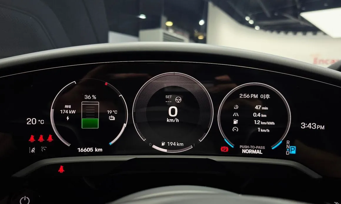 Porsche Taycan 2025 из KR, фото 6