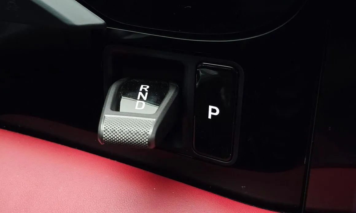 Porsche Taycan 2025 из KR, фото 7