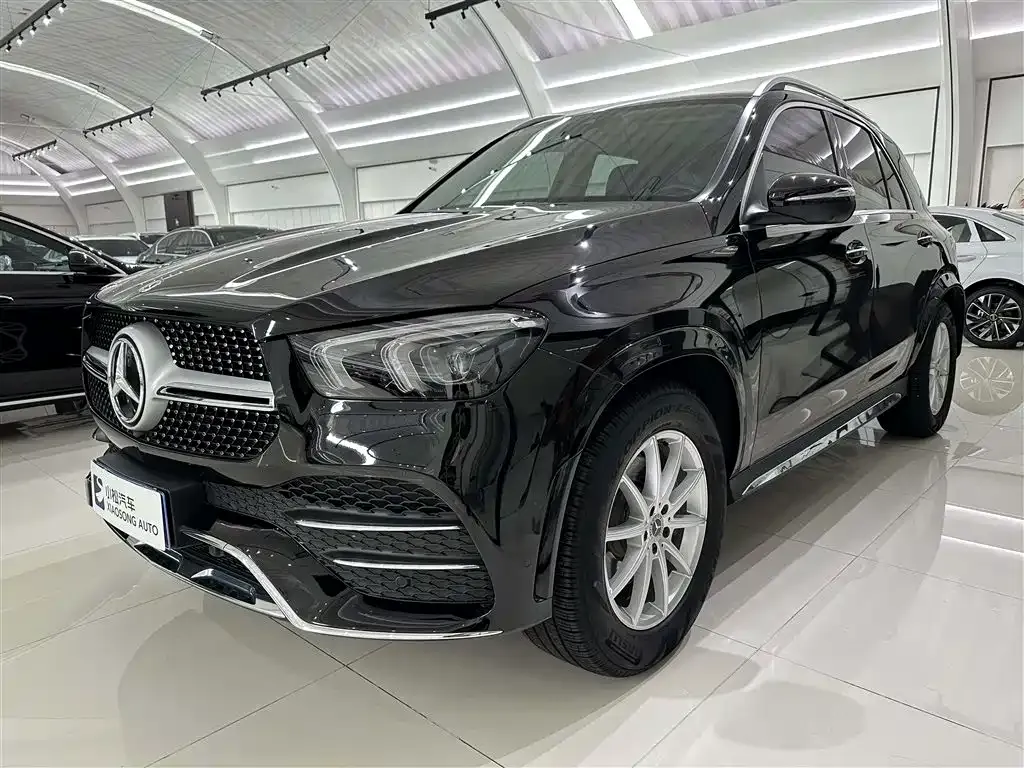 Mercedes-Benz GLE — фото 1