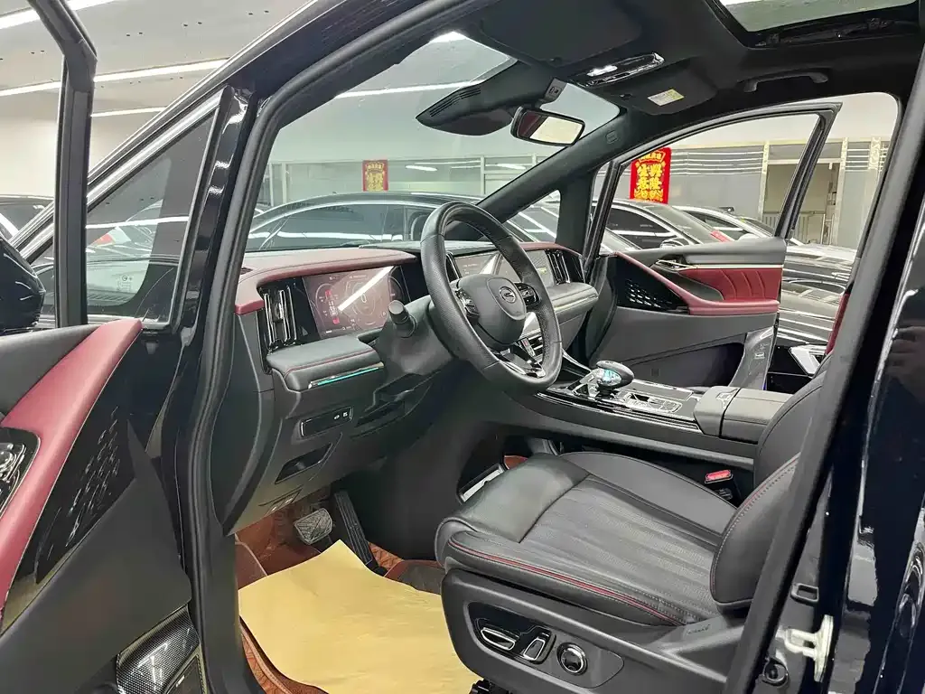 GAC Motor Trumpchi M8 — фото 9