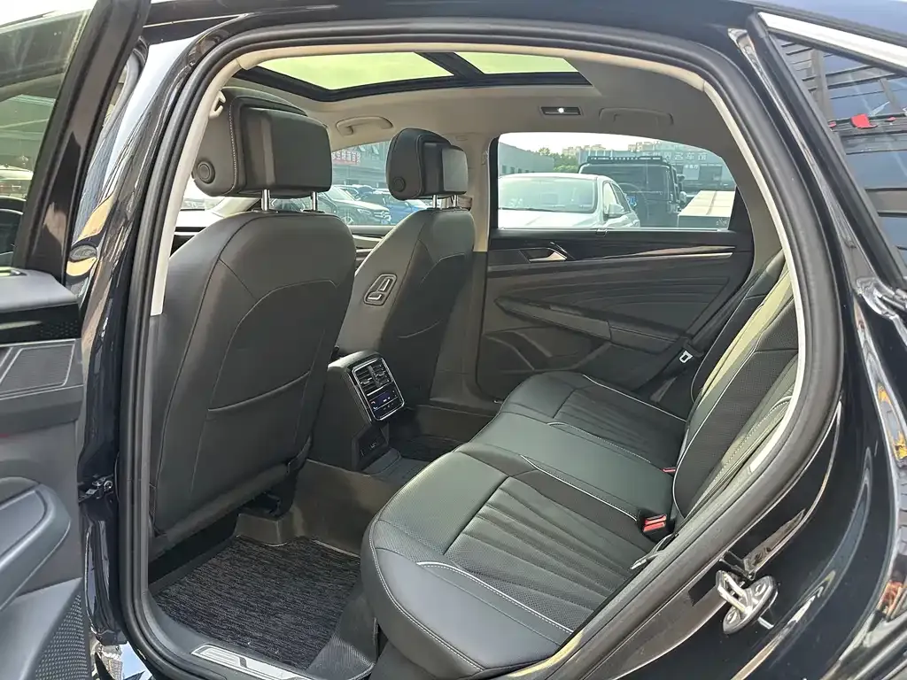 Volkswagen Passat — фото 7