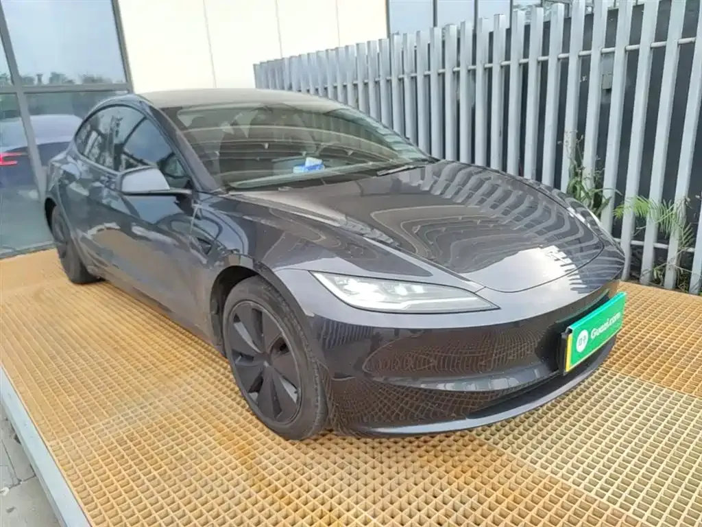 Tesla Model 3 — фото 3