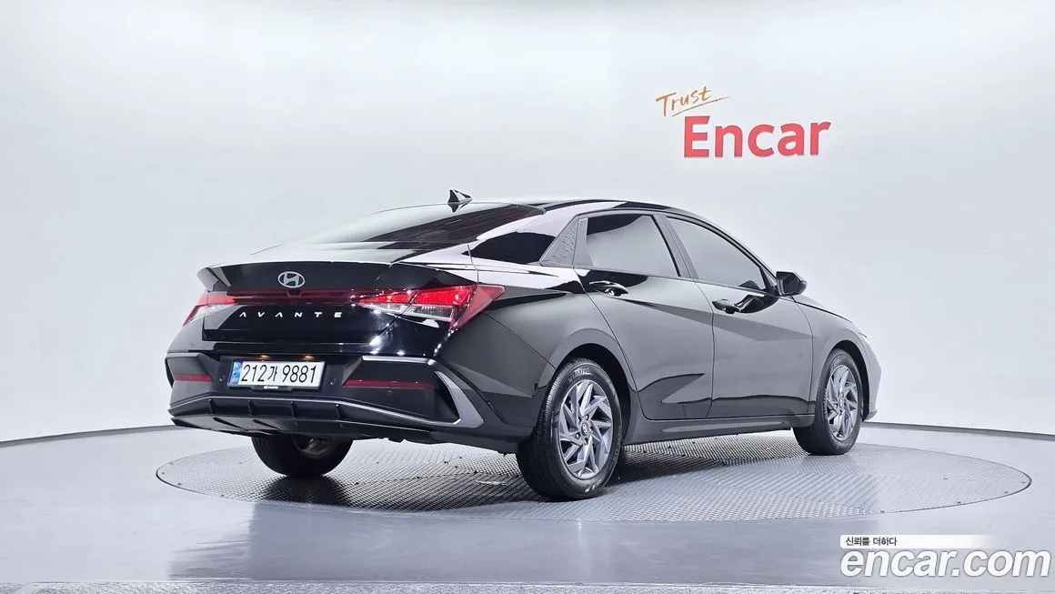 Hyundai AVANTE — фото 3