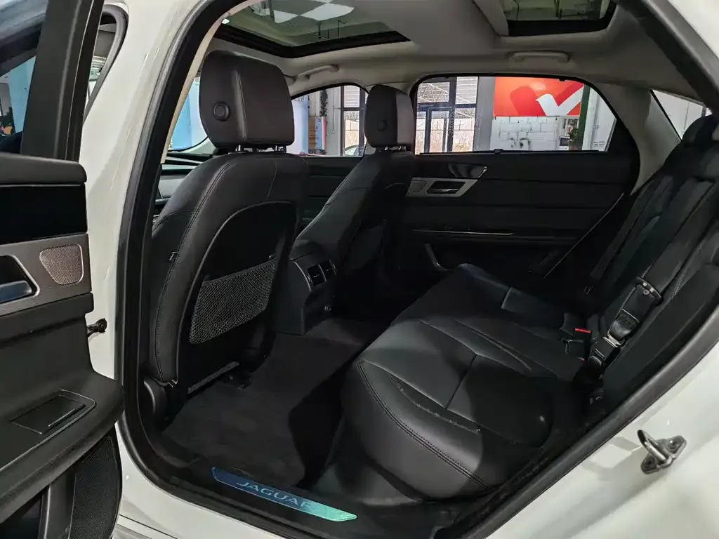 Jaguar XFL 2021 из CN, фото 7
