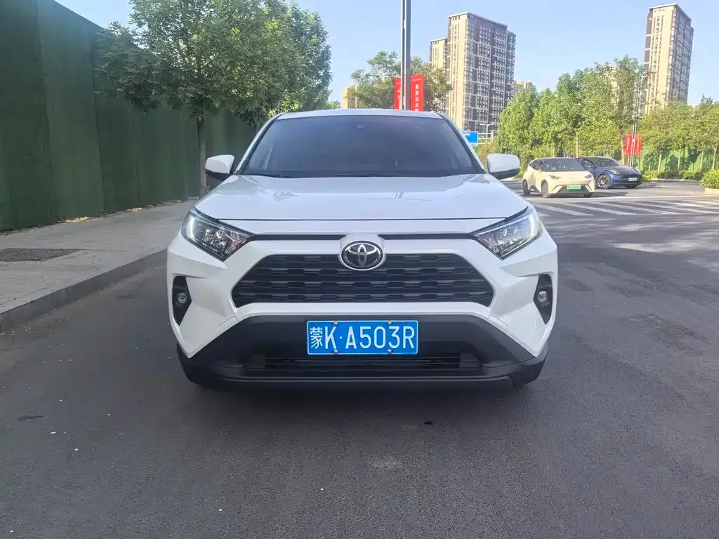 Toyota RAV4 2024 из CN, фото 9