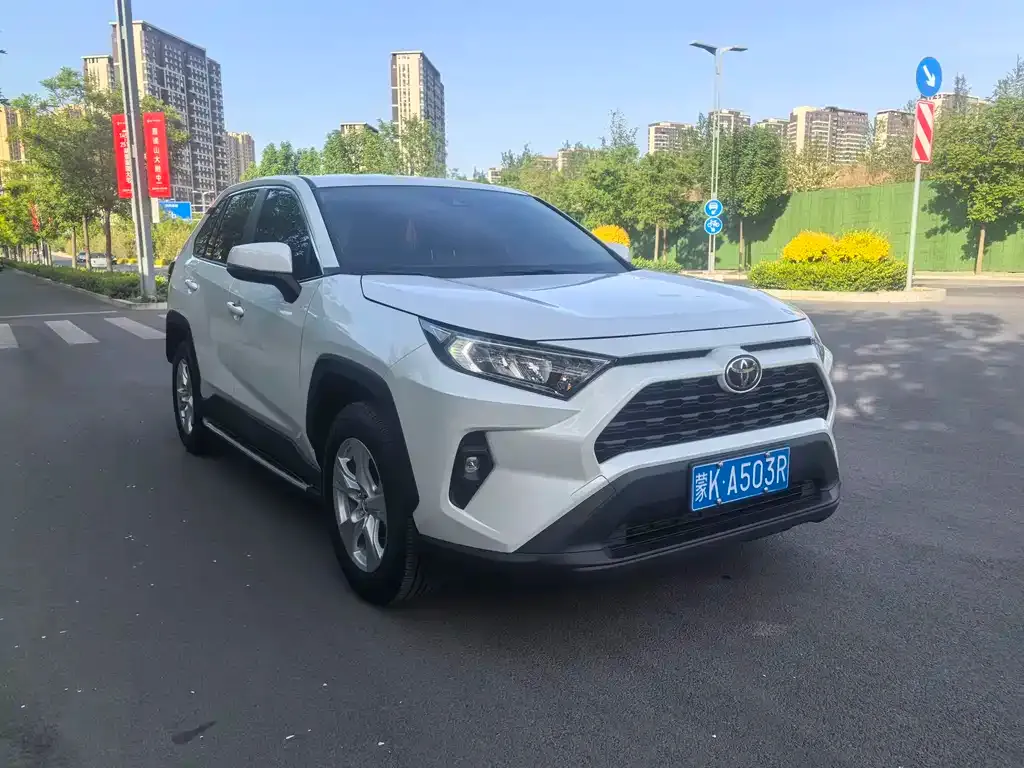 Toyota RAV4 2024 из CN, фото 6