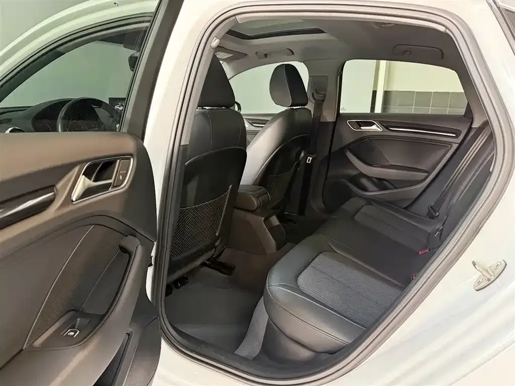 Audi A3 2021 из CN, фото 10