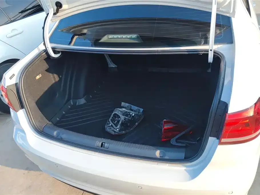Volkswagen Lavida 2023 из CN, фото 4