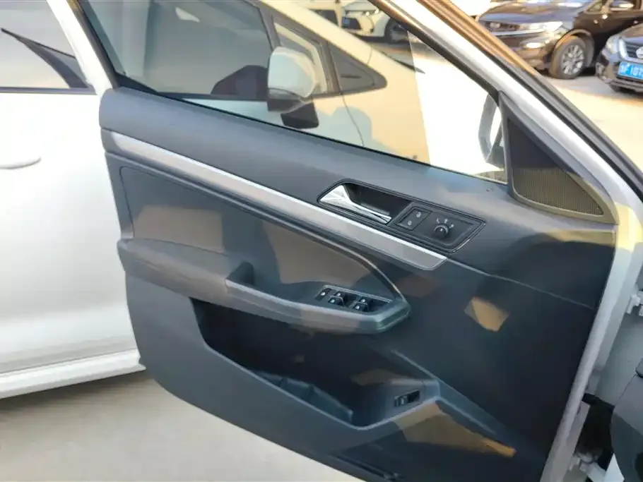 Volkswagen Lavida 2023 из CN, фото 3
