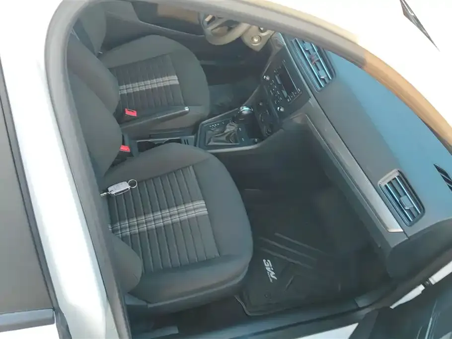 Volkswagen Lavida 2023 из CN, фото 6