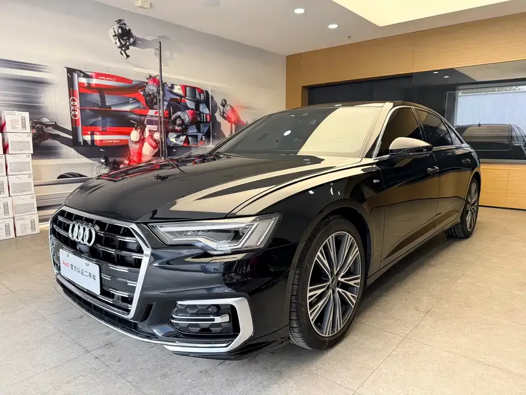 Audi A6L — фото 1