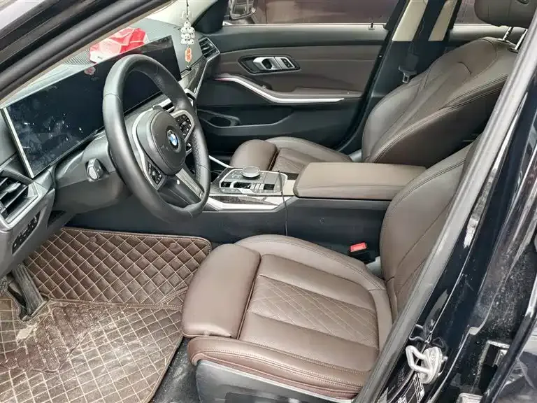BMW 3 Series 2023 из CN, фото 7