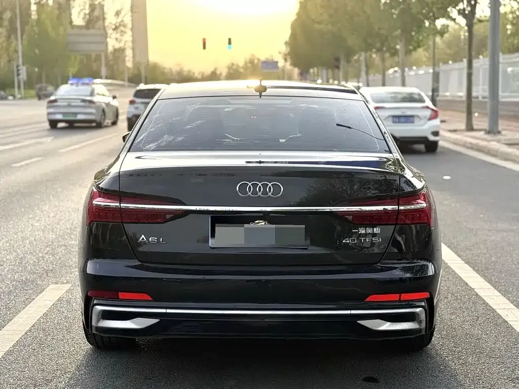 Audi A6L — фото 6
