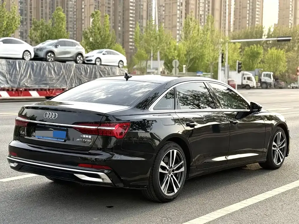 Audi A6L — фото 9